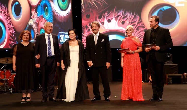 Altın Koza Film Festivali’nde Ödüller Sahiplerini Buldu