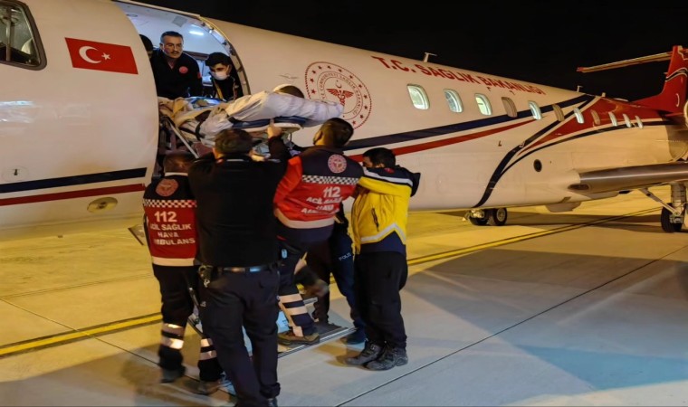 20 yaşındaki genç ambulans uçakla Ankara’ya sevk edildi