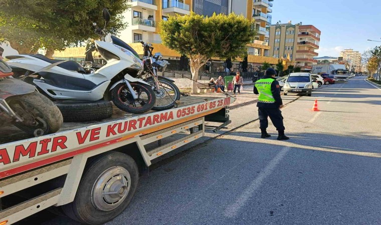 Antalya’da jandarmadan motosiklet denetimi