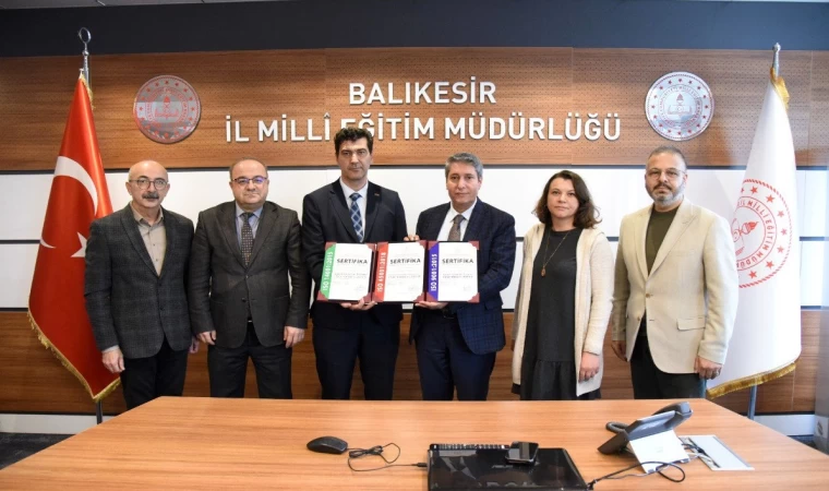 Balıkesir Öğretmenevine Kalite belgesi verildi