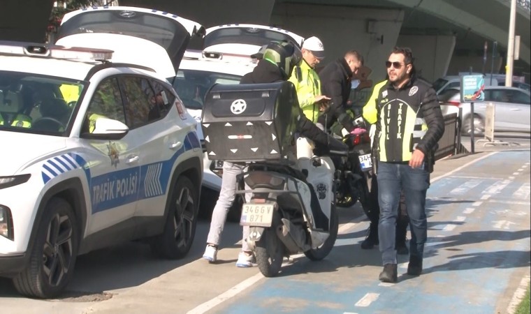 İstanbul’da yürüyüş yolunda motor kullanan sürücülere ceza yağdı