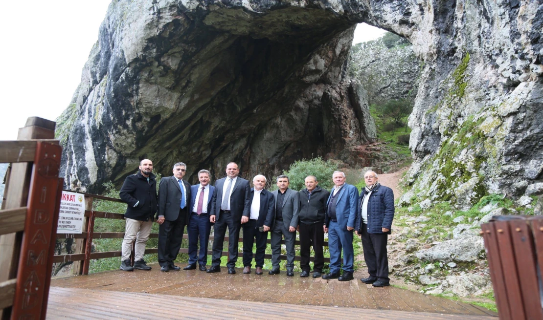 BALIKESİRLİLER FEDERASYONU’NDAN İVRİNDİ ÇIKARMASI