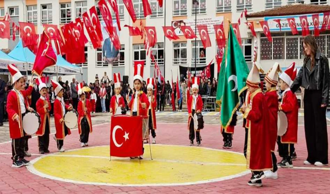 İvrindi’de 23 Nisan Renkli Görüntülere Sahne Oldu