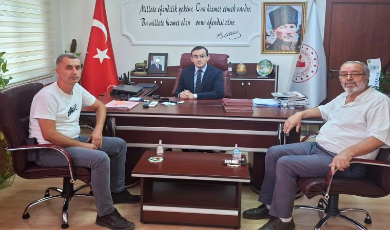 İVRİNDİ GAZETESİ’NDEN YENİ YÖNETİCİLERE HAYIRLI OLSUN ZİYARETİ