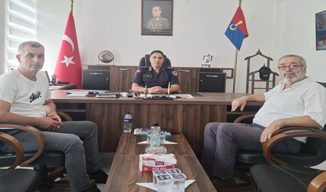 İVRİNDİ GAZETESİ’NDEN YENİ YÖNETİCİLERE HAYIRLI OLSUN ZİYARETİ