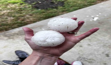 ABD’de beyzbol topu büyüklüğünde dolu yağdı