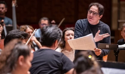 İzmir Büyükşehir Belediyesi ve Fazıl Say’dan Türk halkına armağan