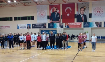 Burhaniye’de basketbol müsabakaları başladı