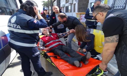 Gazeteci “Ömür Bir” düşerek yaralandı