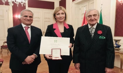 “İtalya Yıldızı Nişanı” ile ödüllendirildi