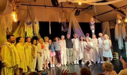 LÖDER için 1 Başka Tiyatro oynadı