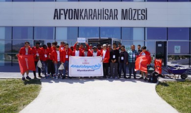Balıkesirli Gençler ‘Anadolu'yuz Biz’ Projesiyle Müzeleri Gezi