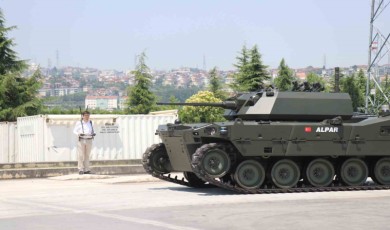 Türkiye’nin İnsansız Zırhlı Aracı Görücüye Çıktı