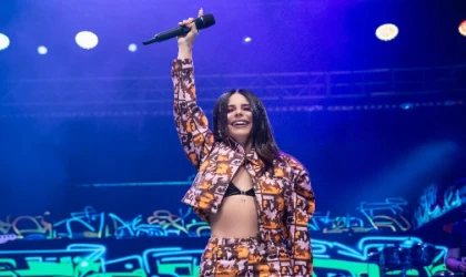 Simge artık ’Popun Perisi’