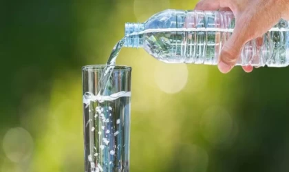 Uzmanından Uyarı: Fazla Su İçmek Ölümle Sonuçlanabilir