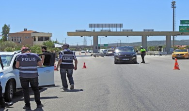 Çeşme’nin asayiş raporu belli oldu: Aranan 925 kişi yakalandı