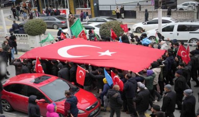 Niğde’de düzenlenen yürüyüşte PKK ve İsrail lanetlendi