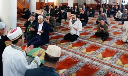 İvrindi'de vefat eden öğretmenler için Mevlüt okundu