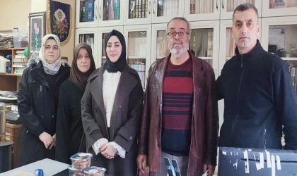 AK Parti Kadın Kolları’ndan Hem Kandil Hem Gazeteciler Günü Ziyareti