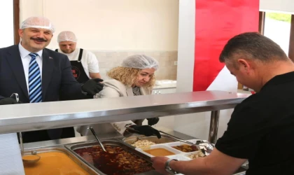İVRİNDİ’DE KENT LOKANTASI HİZMETE AÇILDI