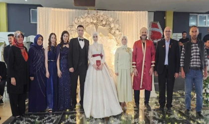 EMRE VE ESRA’DAN MUTLULUĞA EVET