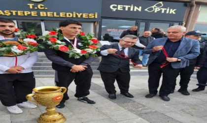 İVRİNDİLİLER, KENDİ GÜREŞÇİLERİNİ MEYDANLARDA GÖRMEK İSTİYOR
