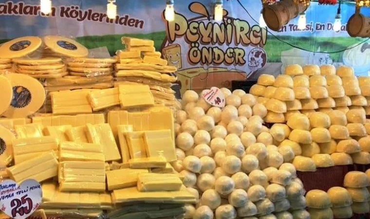 Ayvalık’ta depremzede esnaflardan yöresel lezzet panayırı