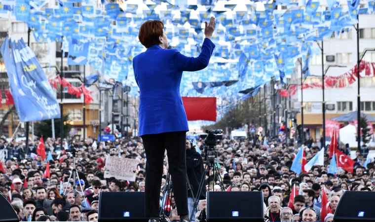 Meral Akşener Sivas’ta miting yaptı