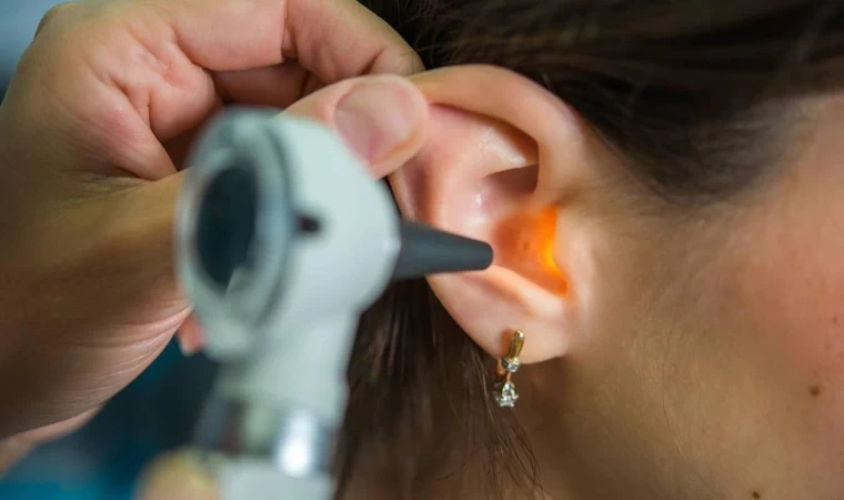 Yaz aylarında dış kulak iltihabı riski artıyor
