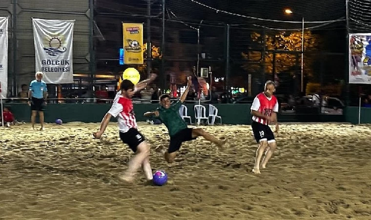 Kum futbolu turnuvasıyla büyük heyecan başladı