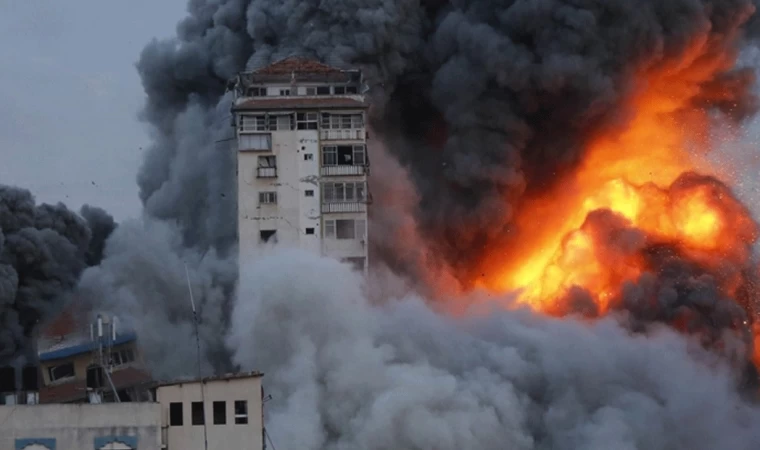 Endonezya Hastanesi’nde Can Kaybı 12’ye Yükseldi