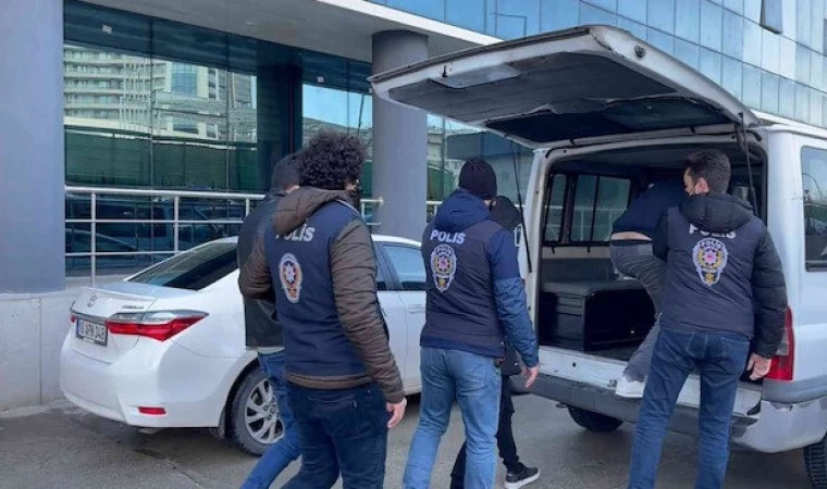 Vatandaşları 400 Milyon TL Dolandırdı