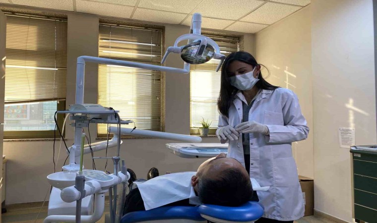 'Protezini Çamaşır Suyunda Bekletenler Var'