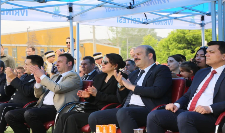 19 MAYIS İVRİNDİDE TÖRENLE KUTLANDI