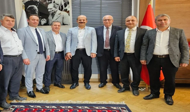 ESNAF TEMSİLCİLERİ BAŞKAN LAPANTA’YI ZİYARET ETTİ