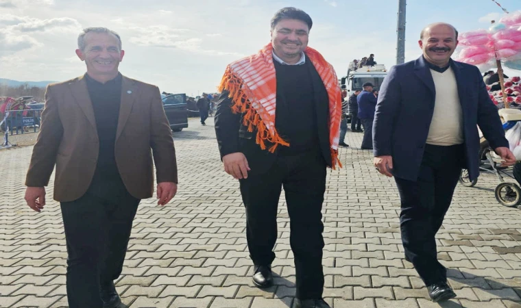 GENÇ VE DİNAMİK BELEDİYE BAŞKANI LAPANTA, DUR DURAK BİLMİYOR