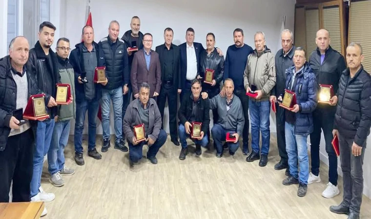 Emekli Olan Ormancılara Plaket Verildi