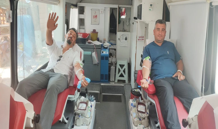Kızılay’ın Kan Bağış Aracı İvrindi’de Hizmet Vermeye Devam Ediyor