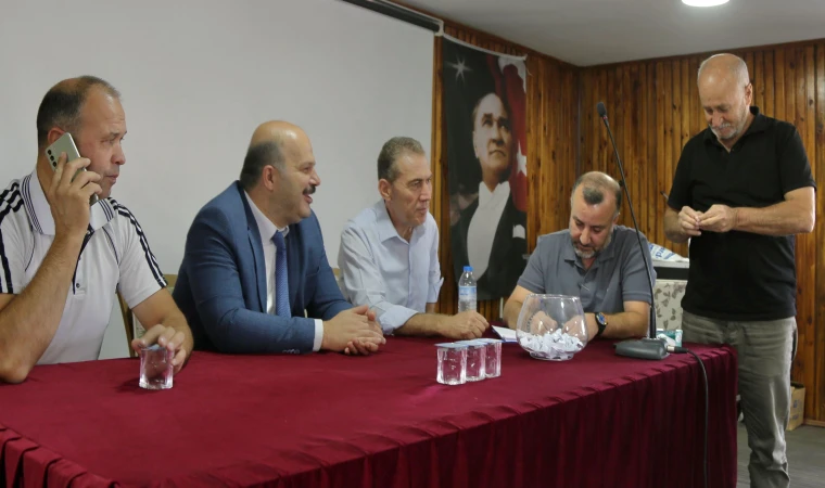 İvrindi’de Ziraat Odasına Verilen 15 Makine İçin Kura Çekildi