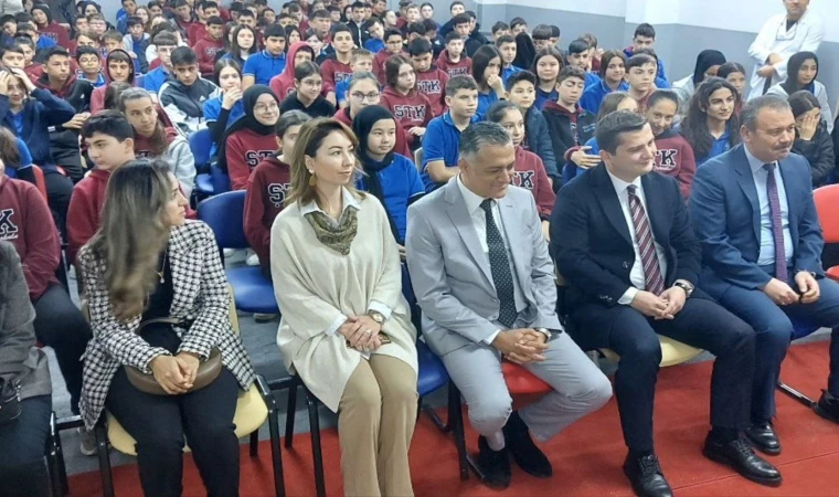 Şehit Turan Kurt Ortaokulunda Kariyer Günleri: Kaymakam Faruk Atar Öğrencilerle Buluştu