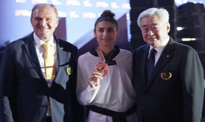 Hatice Kübra yine gururlandırdı