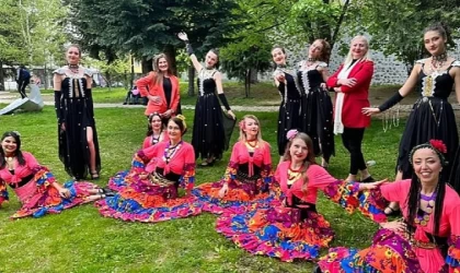 Halk Dansları Topluluğu Bulgaristan’da