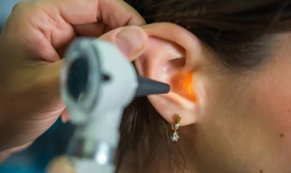Yaz aylarında dış kulak iltihabı riski artıyor