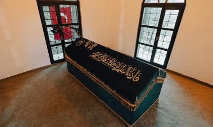 Turgut Alp’in Türbesi Restore Edildi