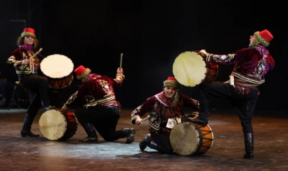 Karagöz Halk Dansları’ndan Final