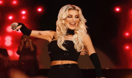 İrem Derici’den ’Yaz Günü’ne Görsel Şölen