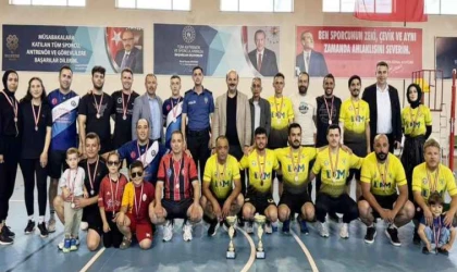 İvrindi Belediyesi, Kurumlar Arası Voleybol Turnuvası’nda Şampiyonluğa Ulaştı